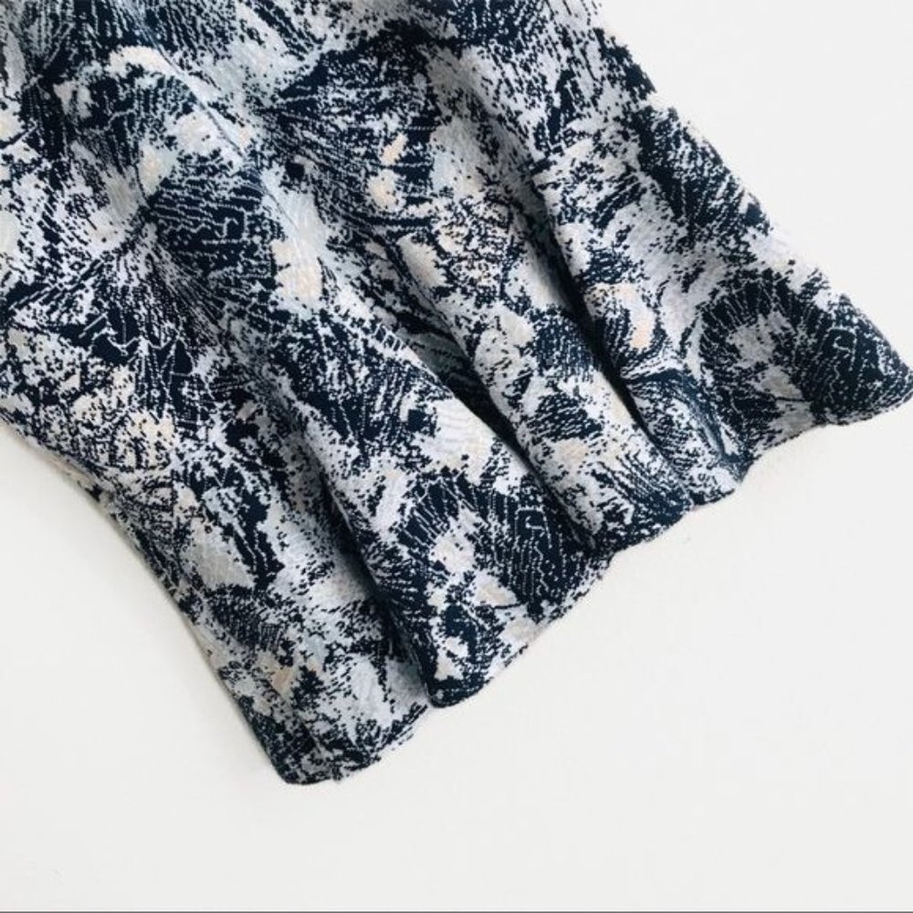 BCBGMaxAzria Leilani Abstract Jacquard Knit Mini Dress Blue White Size Medium - Picture 5 of 8